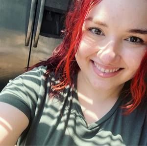 Meet your Posher, Alessandra